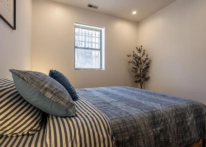 Hébergement de vacances 5-bedroom House In Pilsen Near Medical District Chicago