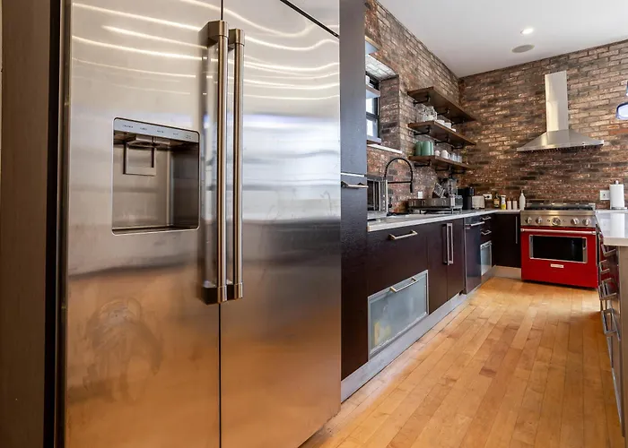 5-bedroom House In Pilsen Near Medical District