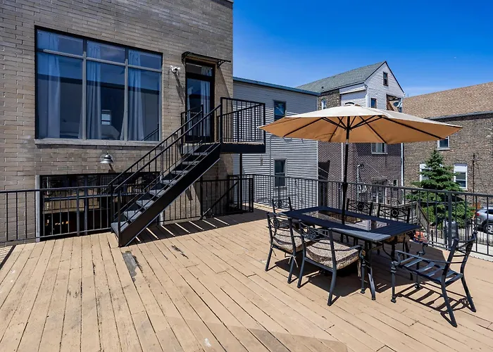 Hébergement de vacances 5-bedroom House In Pilsen Near Medical District *