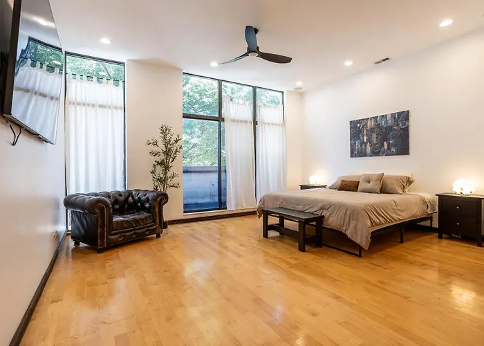 5-bedroom House In Pilsen Near Medical District Hébergement de vacances Chicago